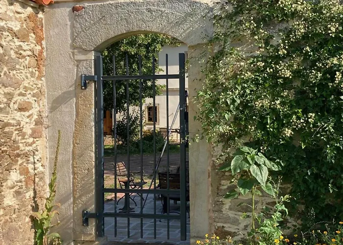 Lindenhof Michaelis - Urlaub Auf Dem Historischen Gutshof Apartment